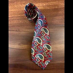 JOHN COMFORT London England All Silk Paisley Print on Red Necktie